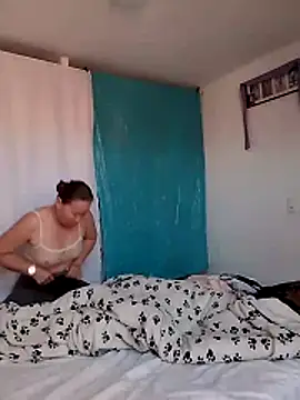 LaraCaliente online show from 02/27/26, 12:05