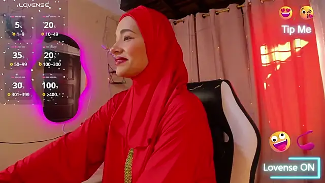 ShanaJamil online show from 10/06/25, 12:02