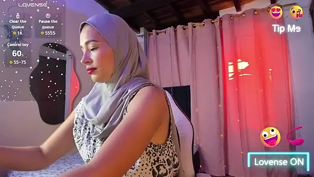 ShanaJamil online show from 11/05/25, 12:16