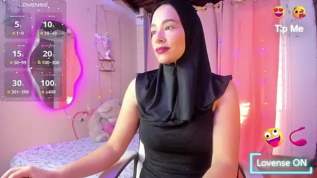 ShanaJamil online show from 12/05/25, 01:31