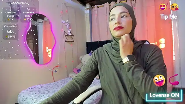 ShanaJamil online show from 12/14/25, 01:05