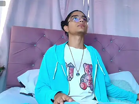 EthanBlackwoodd online show from 09/23/25, 08:23