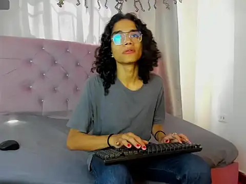 EthanBlackwoodd online show from 11/11/25, 06:41