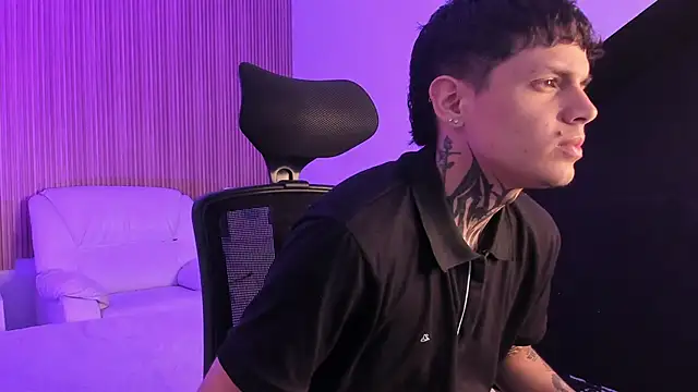 Declan-Fox online show from 10/13/25, 01:00