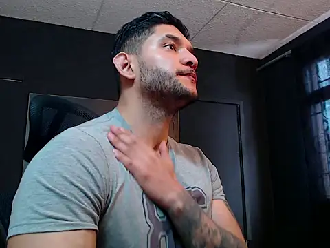 RichardMilleer online show from 11/11/25, 02:17