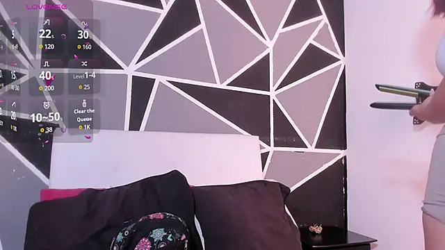 Victoriaa Zans online show from 10/12/25, 06:34