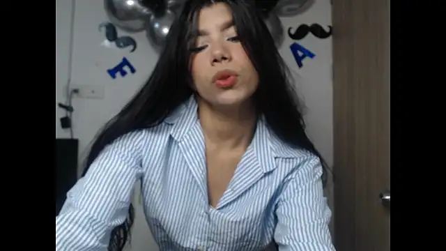 Snapshot of MayaScott11 chatting on 06/21/26, 07:16 MayaScott11 online show from 06/21/26, 07:16