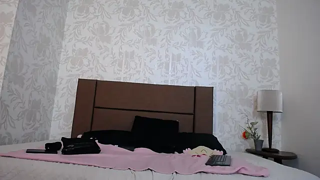 Snapshot of Ava_Raye chatting on 05/14/26, 06:47 Ava Raye online show from 05/14/26, 06:47