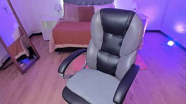 Sofia collen  online show from 11/14/25, 08:07