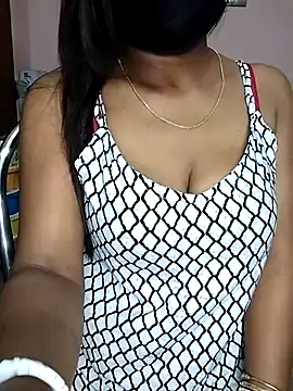 Snapshot of Bengalibeauty96 chatting on 06/09/26, 12:50 Bengalibeauty96 online show from 06/09/26, 12:50