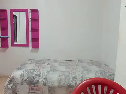 Snapshot of naty_lan11 chatting on 09/28/25, 03:28 naty lan11 online show from 09/28/25, 03:28