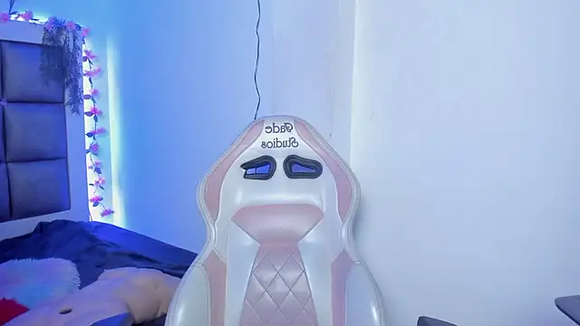 abbiecollins js online show from 03/31/26, 04:24