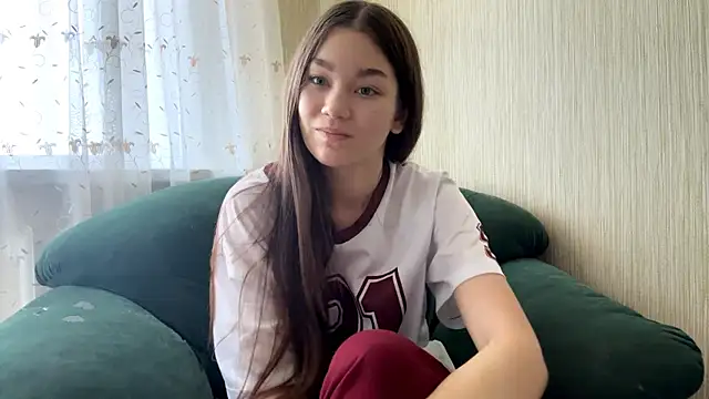 Cuteviola online show from 10/21/25, 03:29