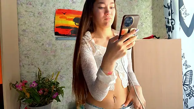 Cuteviola online show from 04/06/26, 12:41