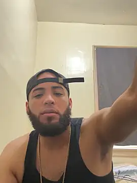 LeoPR00 online show from 10/03/25, 03:20