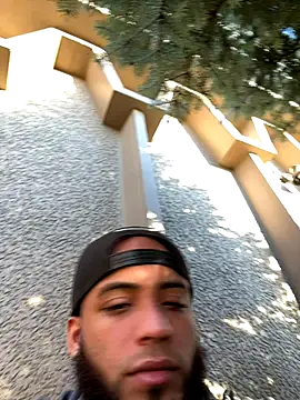 LeoPR00 online show from 10/18/25, 09:15