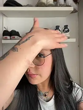 Damian and Jennifer online show from 09/24/25, 08:23