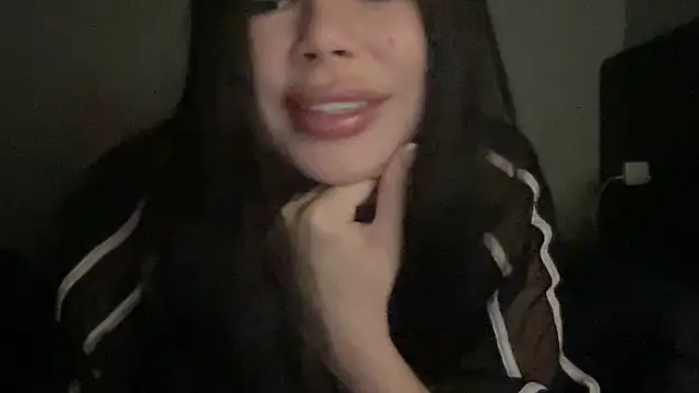 Snapshot of Orlinah chatting on 11/17/25, 08:14 Orlinah online show from 11/17/25, 08:14