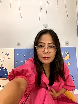 zhengzheng-102 online show from 09/23/25, 01:30