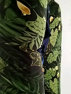 Snapshot of Kwasi-a chatting on 11/28/25, 12:30 Kwasi-a online show from 11/28/25, 12:30