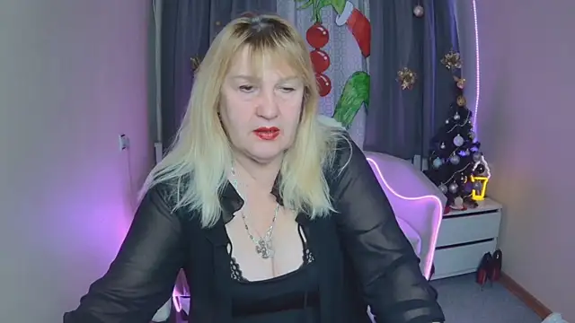 EmmaEllison online show from 12/15/25, 07:12