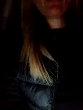 Snapshot of Madamx14 chatting on 10/06/25, 05:43 Madamx14 online show from 10/06/25, 05:43