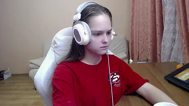 SharybbFace online show from 10/18/25, 03:24