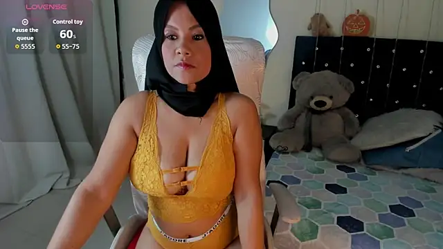 MalakChauriye online show from 12/21/25, 01:40