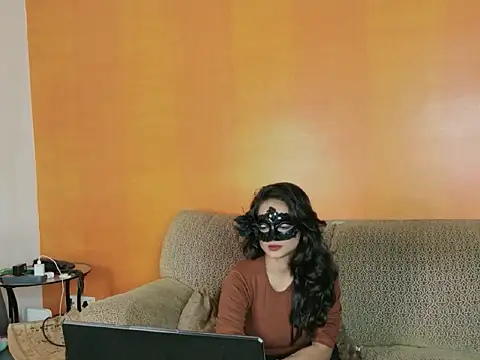 Snapshot of veronica_97 chatting on 10/14/25, 05:14 veronica 97 online show from 10/14/25, 05:14