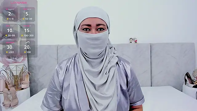 Snapshot of Jadiya_ chatting on 09/23/25, 11:57 Jadiya  online show from 09/23/25, 11:57