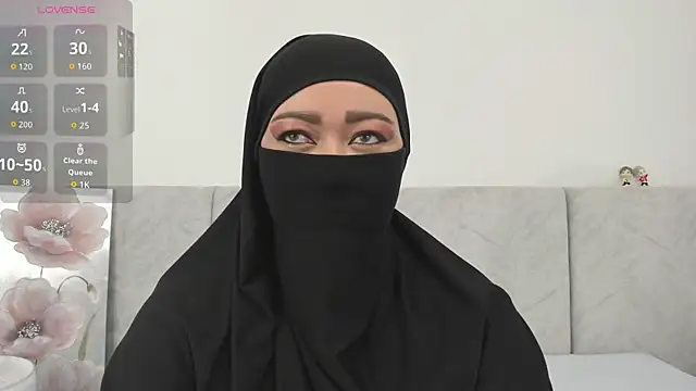 Snapshot of Jadiya_ chatting on 10/08/25, 12:03 Jadiya  online show from 10/08/25, 12:03