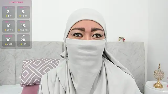 Snapshot of Jadiya_ chatting on 10/09/25, 12:03 Jadiya  online show from 10/09/25, 12:03