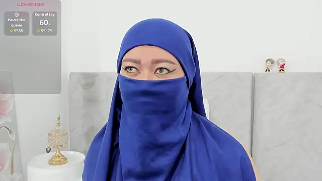 Snapshot of Jadiya_ chatting on 10/20/25, 12:05 Jadiya  online show from 10/20/25, 12:05