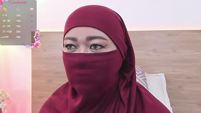 Snapshot of Jadiya_ chatting on 10/28/25, 11:58 Jadiya  online show from 10/28/25, 11:58