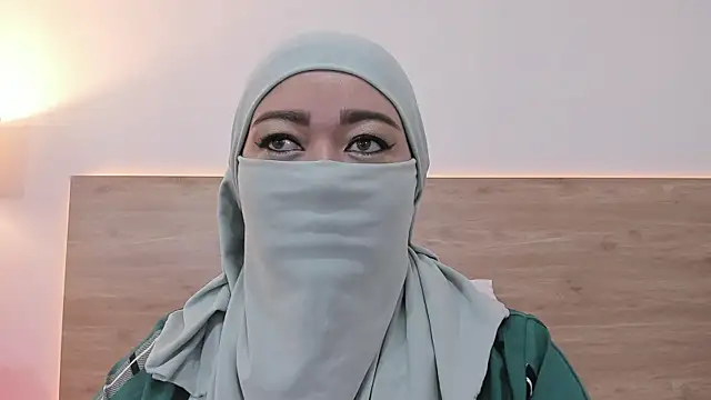 Snapshot of Jadiya_ chatting on 10/29/25, 11:56 Jadiya  online show from 10/29/25, 11:56