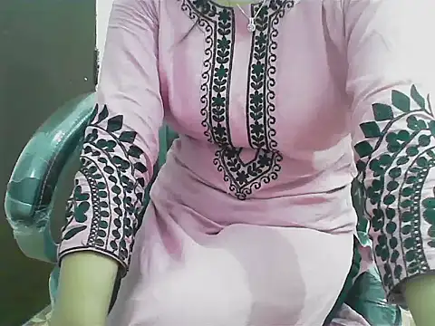 short girl  online show from 03/19/26, 05:06