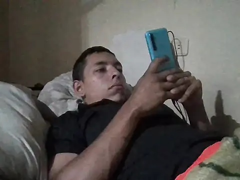 Snapshot of JhonZeuSeX chatting on 09/14/25, 10:14 JhonZeuSeX online show from 09/14/25, 10:14