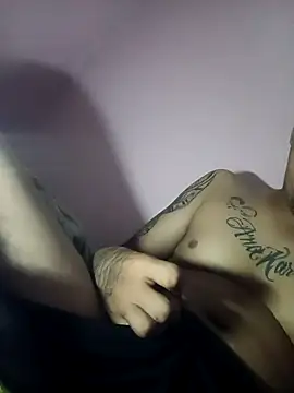 Snapshot of SrDeLaOz chatting on 09/21/25, 10:28 SrDeLaOz online show from 09/21/25, 10:28