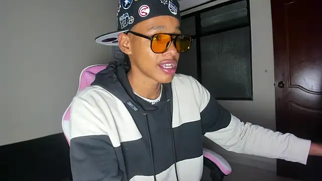 jordan mm420 online show from 11/24/25, 03:17