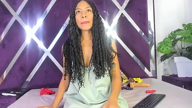 angelkyraasm online show from 11/04/25, 12:37