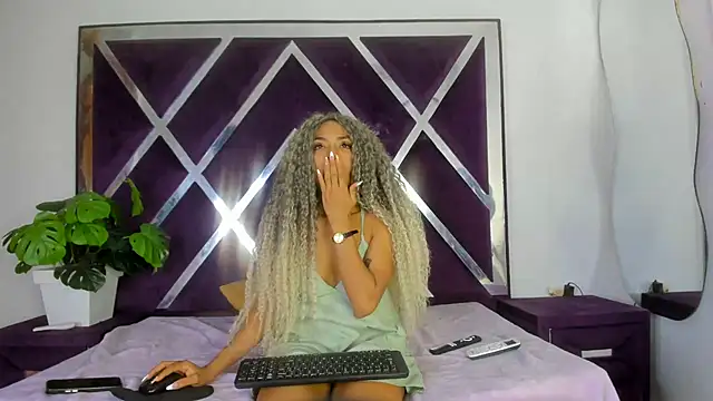 angelkyraasm online show from 04/04/26, 01:08