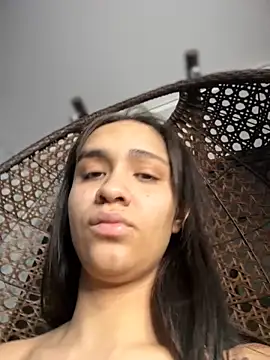 Isabella-Teen online show from 10/21/25, 02:45