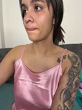 Isabella-Teen online show from 01/14/26, 02:17