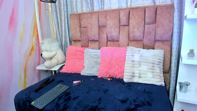 alix noa online show from 11/27/25, 07:27