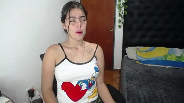 isabel 09 online show from 10/21/25, 03:07