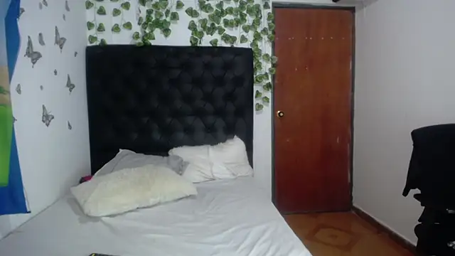 isabel 09 online show from 02/10/26, 03:21