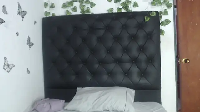 isabel 09 online show from 04/25/26, 07:55
