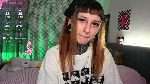 LilithPoison online show from 10/23/25, 06:06