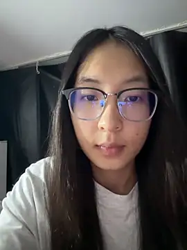 Snapshot of xiaobaimao6 chatting on 10/19/25, 04:29 xiaobaimao6 online show from 10/19/25, 04:29