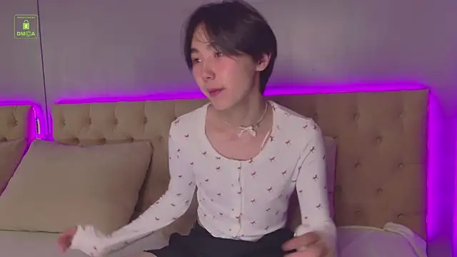 HeejinWang online show from 10/15/25, 08:20